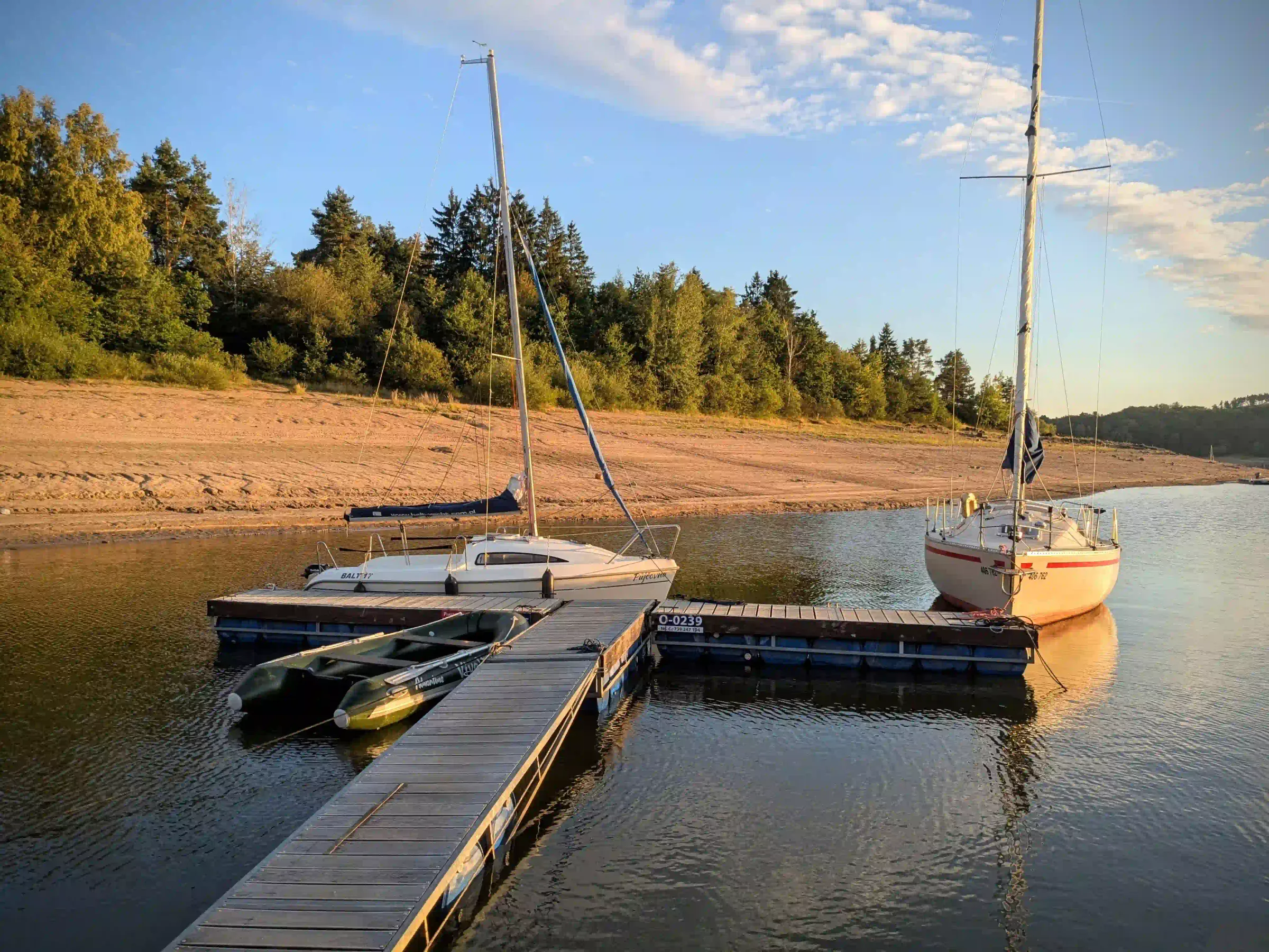 Pracovník na mole – Charteg boats